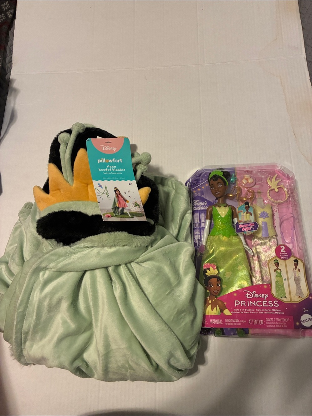 Disney Tiana Green Hooded Crown Blanket with Princess Tiana Doll Set 🆕